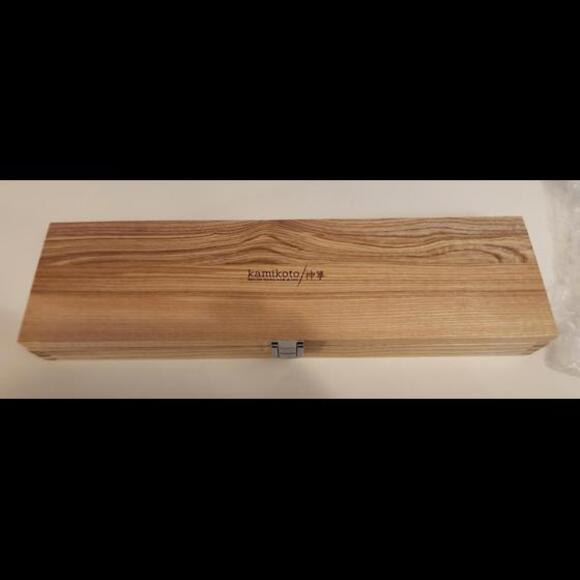 Kamikoto Premium 7" Santoku Chef Knife with Authenticity Certificate - Picture 5 of 8